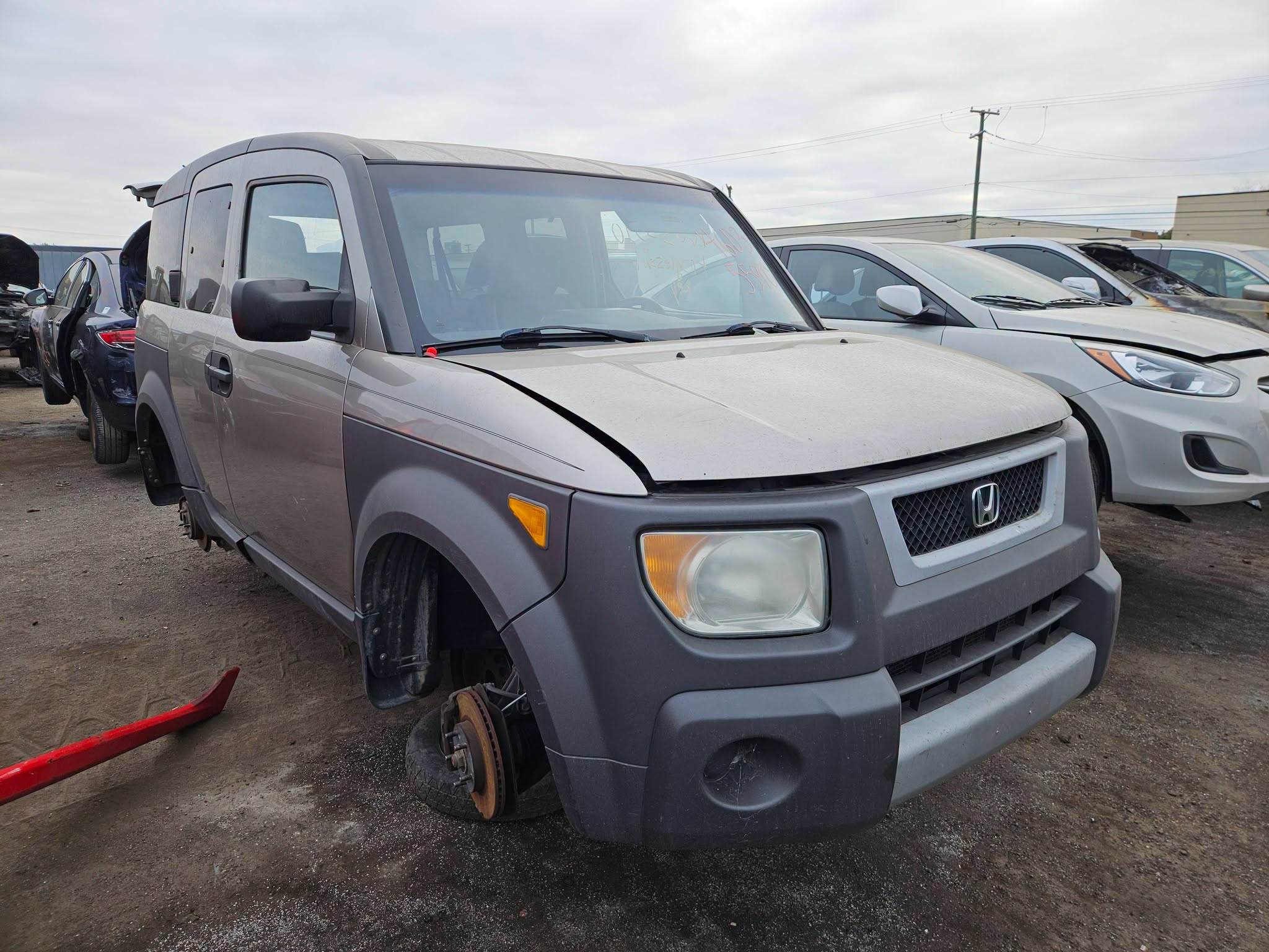 2004 Element